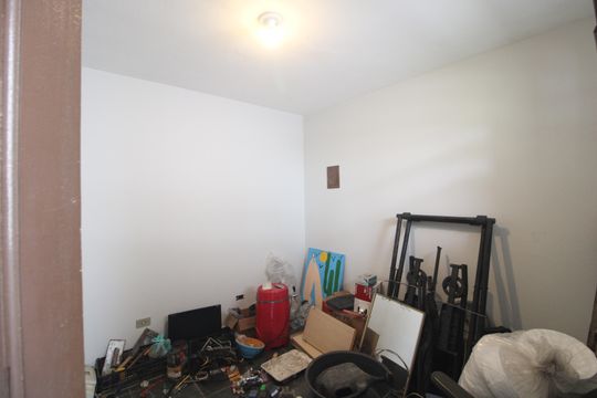 Quarto de serviço de casa à venda com 2 quartos, 250m² em Jardim Cliper, São Paulo