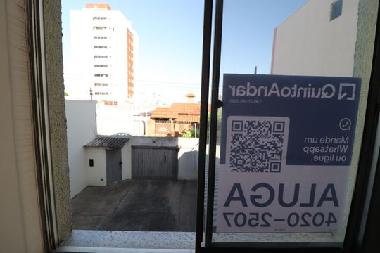 Plaquinha de apartamento para alugar com 2 quartos, 73m² em Santa Mônica, Uberlândia