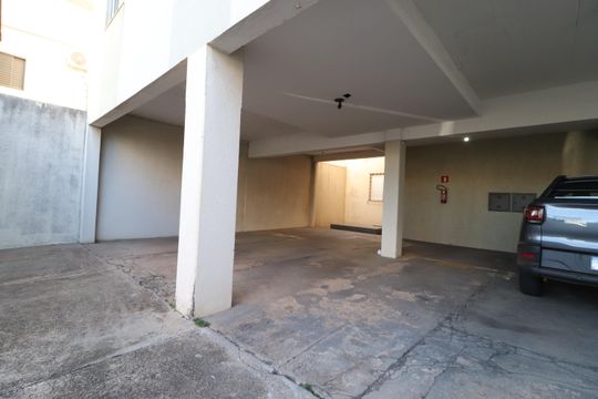 Garagem de apartamento para alugar com 2 quartos, 73m² em Santa Mônica, Uberlândia