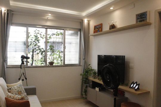 Sala de apartamento à venda com 1 quarto, 60m² em Jacarepaguá, Rio de Janeiro
