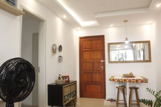 Sala de apartamento à venda com 1 quarto, 60m² em Jacarepaguá, Rio de Janeiro