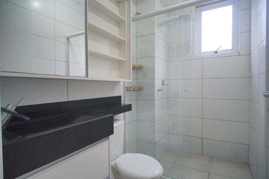 Banheiro de apartamento para alugar com 2 quartos, 43m² em Scharlau, São Leopoldo