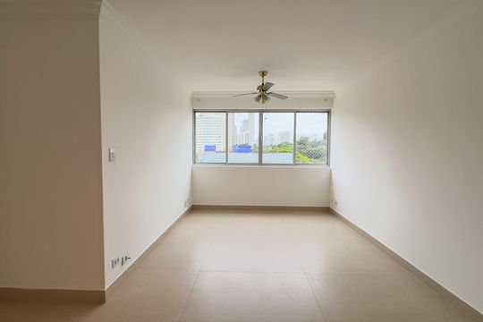 Sala de apartamento para alugar com 2 quartos, 85m² em Jardim Petropolis, São Paulo