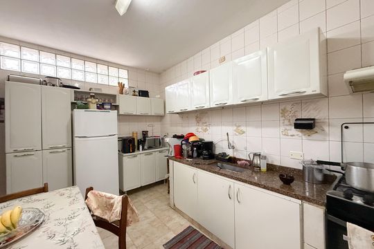 Cozinha de casa para alugar com 2 quartos, 100m² em Parque Sao Domingos, São Paulo