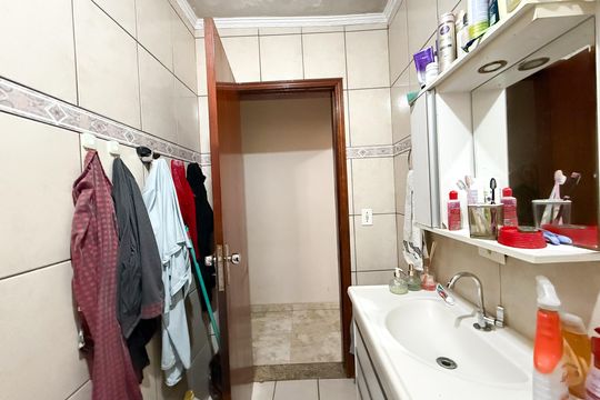 Banheiro de casa para alugar com 2 quartos, 100m² em Parque Sao Domingos, São Paulo