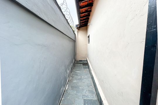 Casa para alugar com 2 quartos, 250m² em Alípio de Melo, Belo Horizonte