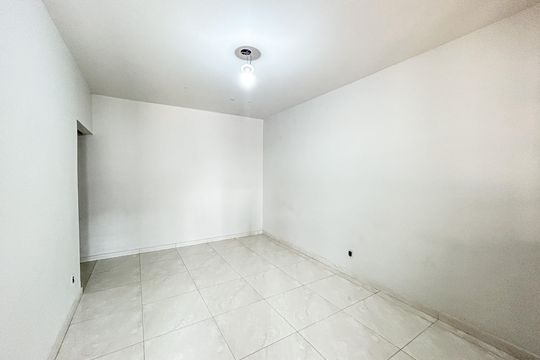 Casa para alugar com 2 quartos, 250m² em Alípio de Melo, Belo Horizonte