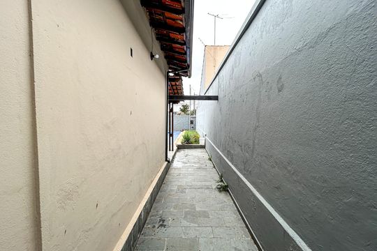 Casa para alugar com 2 quartos, 250m² em Alípio de Melo, Belo Horizonte