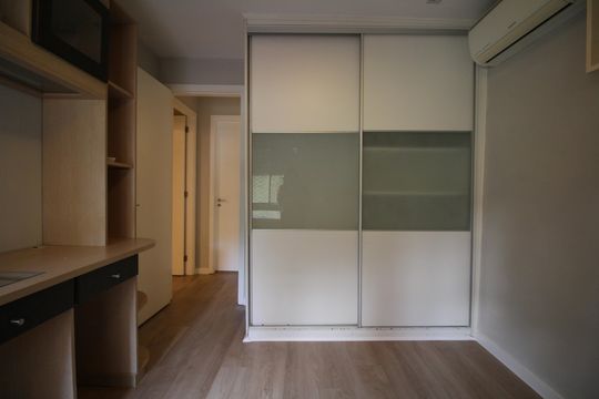 Quarto 2 de apartamento para alugar com 3 quartos, 128m² em Morumbi, São Paulo