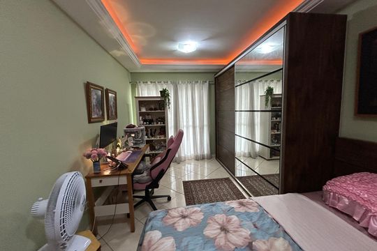 Quarto 1 - Suite de apartamento à venda com 4 quartos, 200m² em Vila Valqueire, Rio de Janeiro