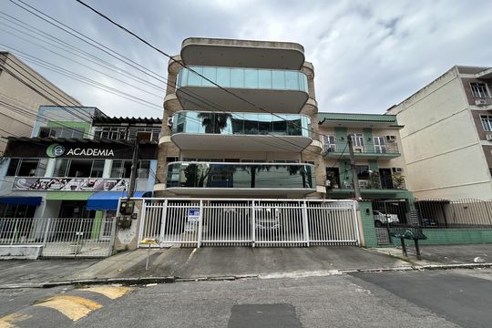 Fachada  placa de apartamento à venda com 4 quartos, 200m² em Vila Valqueire, Rio de Janeiro