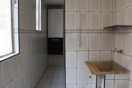 Área de Serviço de apartamento para alugar com 2 quartos, 59m² em Conjunto Residencial José Bonifácio, São Paulo