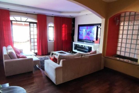 Casa à venda com 3 quartos, 370m² em Cidade São Jorge, Santo André