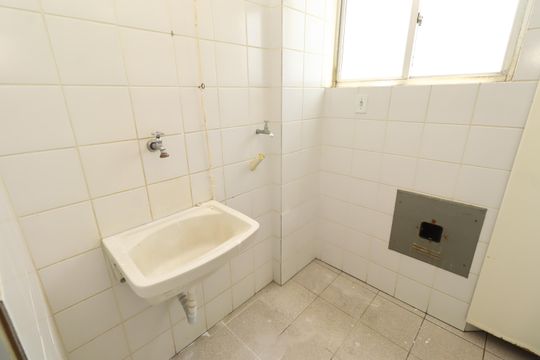 Área de serviço de apartamento para alugar com 3 quartos, 100m² em Imbuí, Salvador