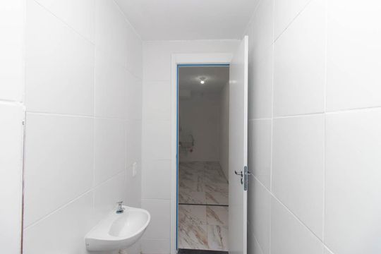 Banheiro de apartamento para alugar com 2 quartos, 32m² em Parque Novo Mundo, São Paulo