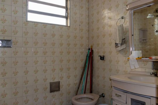 Banheiro de casa para alugar com 2 quartos, 80m² em Jardim Haydee, Mauá