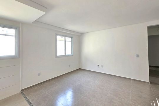 Sala/Cozinha de apartamento à venda com 2 quartos, 74m² em Parque Sao Vicente, Mauá