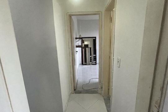 Corredor de apartamento para alugar com 2 quartos, 65m² em Cascadura, Rio de Janeiro