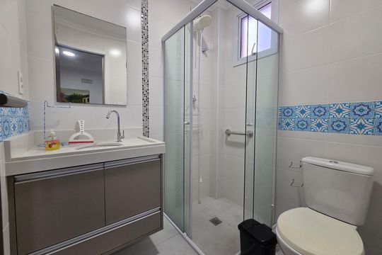 Banheiro do Quarto 2 de apartamento para alugar com 2 quartos, 84m² em Canto do Forte, Praia Grande