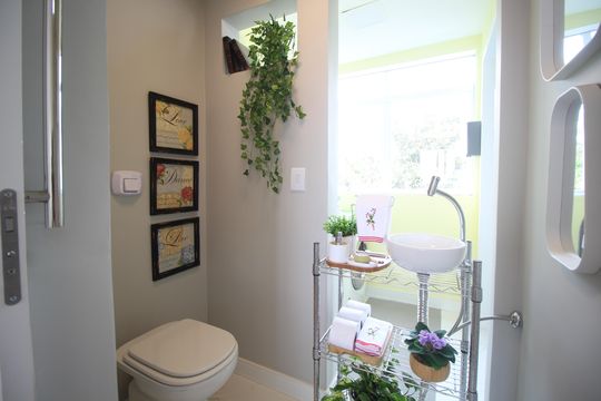 Lavabo de apartamento para alugar com 2 quartos, 60m² em Vila Jardim, Porto Alegre