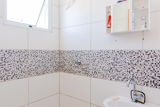 Banheiro Social 2 de apartamento à venda com 2 quartos, 82m² em Jardim Silvestre, Guarulhos