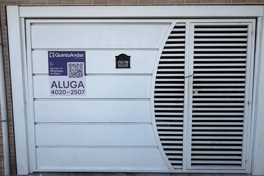 Casa para alugar com 1 quarto, 30m² em Jardim Ampermag, Carapicuíba