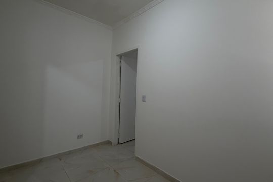 Casa para alugar com 1 quarto, 30m² em Jardim Ampermag, Carapicuíba