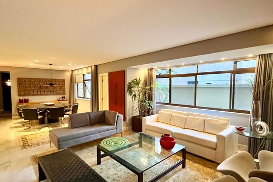 Apartamento à venda com 4 quartos, 232m² em Lourdes, Belo Horizonte