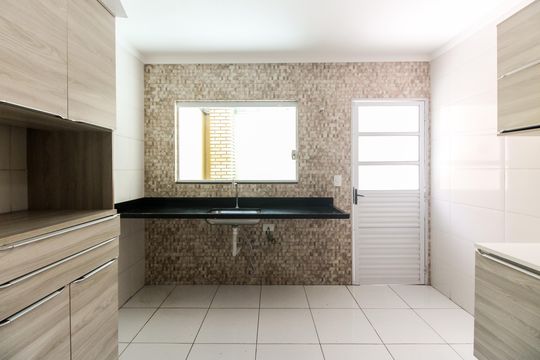 Cozinha de casa para alugar com 3 quartos, 170m² em Vila Santa Isabel, São Paulo
