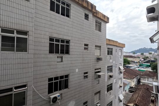 Vista da Sala de apartamento para alugar com 1 quarto, 68m² em Vila Mathias, Santos