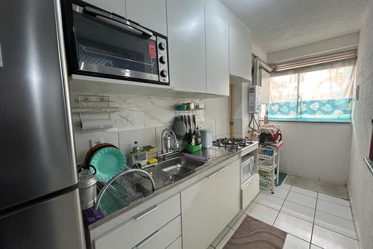 Cozinha de apartamento para alugar com 2 quartos, 52m² em Guadalupe, Rio de Janeiro