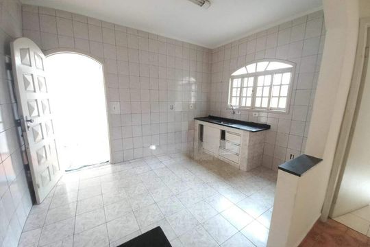 Casa à venda com 3 quartos, 260m² em Parque Sao Vicente, Mauá