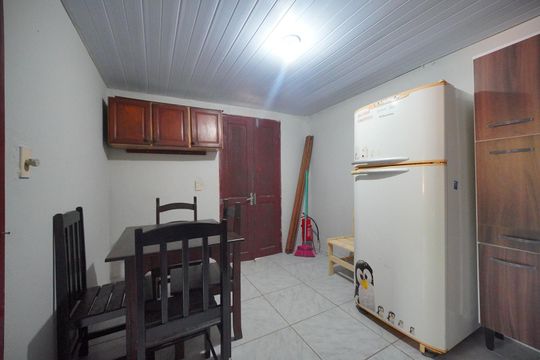 Sala/Cozinha de apartamento para alugar com 2 quartos, 70m² em Canasvieiras, Florianópolis