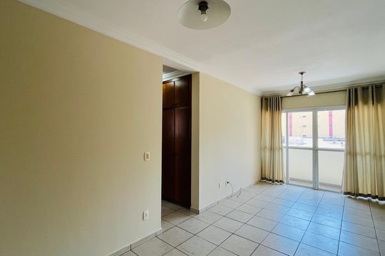 Apartamento à venda com 2 quartos, 80m² em Vila Itapura, Campinas