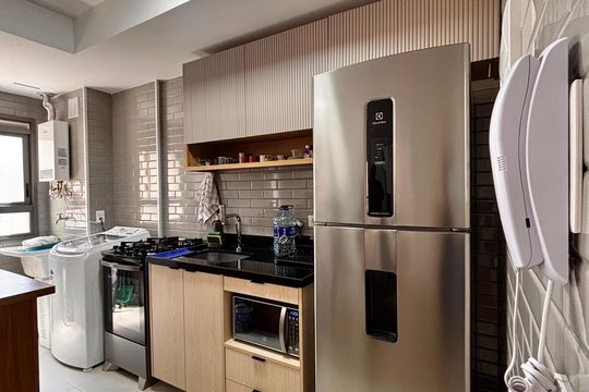 Cozinha de apartamento para alugar com 1 quarto, 50m² em Alphaville Industrial, Barueri