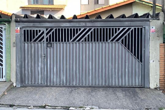 Fachada de casa para alugar com 2 quartos, 110m² em Vila Bocaina, Mauá