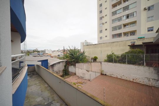 Vista do Quarto 2 de apartamento para alugar com 2 quartos, 76m² em Barreiros, São José