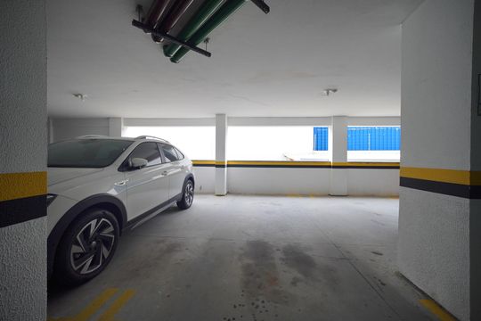 Garagem  de apartamento para alugar com 2 quartos, 76m² em Barreiros, São José