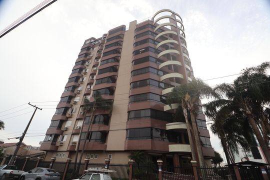 Fachada do bloco de apartamento para alugar com 3 quartos, 149m² em Marechal Rondon, Canoas