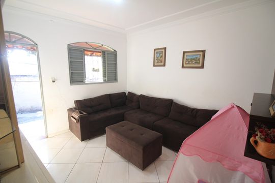 Sala de casa à venda com 3 quartos, 378m² em Havaí, Belo Horizonte