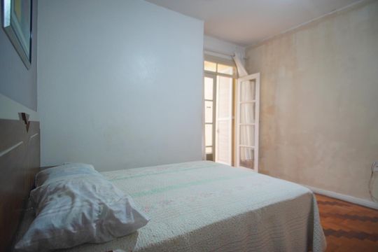 Quarto 2 de apartamento para alugar com 2 quartos, 69m² em Petrópolis, Porto Alegre