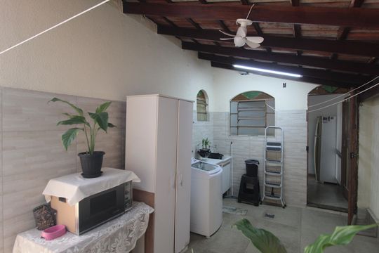 Área de Serviço de casa de condomínio para alugar com 2 quartos, 65m² em Santa Monica, Belo Horizonte