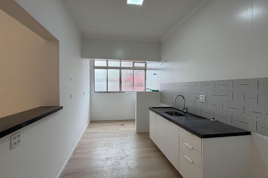 Cozinha de apartamento para alugar com 1 quarto, 70m² em Boqueirão, Santos