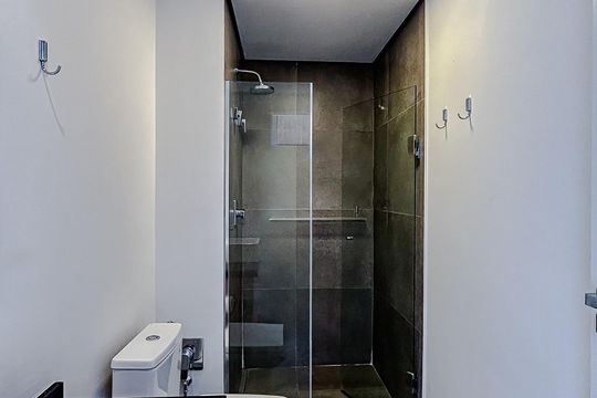 Banheiro de kitnet/studio à venda com 1 quarto, 32m² em Vila Gomes Cardim, São Paulo
