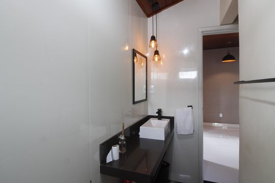 Banheiro Social de casa para alugar com 3 quartos, 100m² em Centro, Cabo Frio