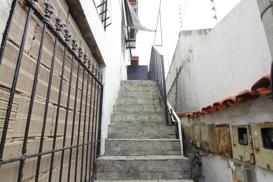 Área externa de casa para alugar com 3 quartos, 100m² em Centro, Cabo Frio