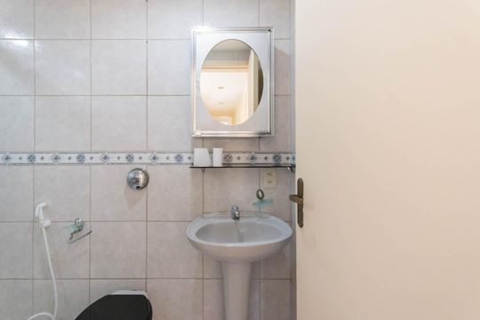 Banheiro de apartamento para alugar com 3 quartos, 93m² em Grajaú, Rio de Janeiro