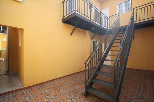 Quintal de kitnet/studio para alugar com 1 quarto, 20m² em Jardim Monte Kemel, São Paulo