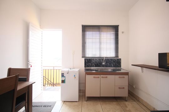 Kitnet de kitnet/studio para alugar com 1 quarto, 20m² em Jardim Monte Kemel, São Paulo