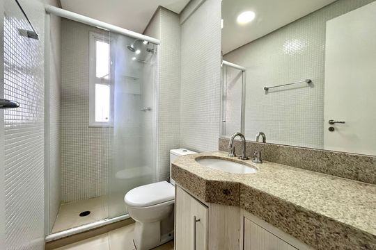 Banheiro de apartamento para alugar com 2 quartos, 58m² em Vila Clementino, São Paulo